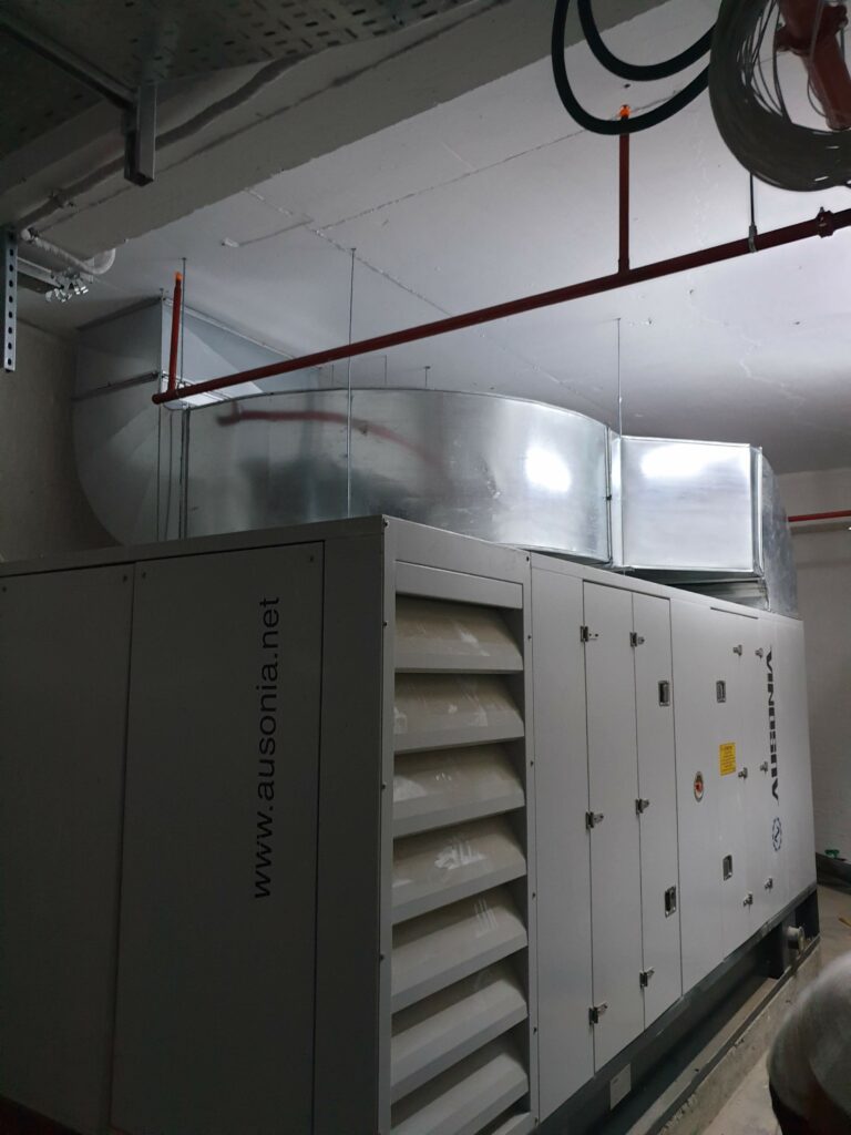 Echappement 768x1024